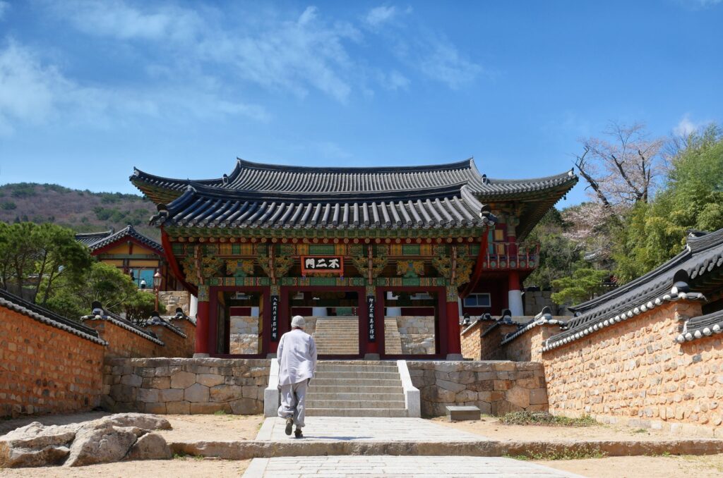 輕鬆參觀韓國65個寺院，入場費免費！