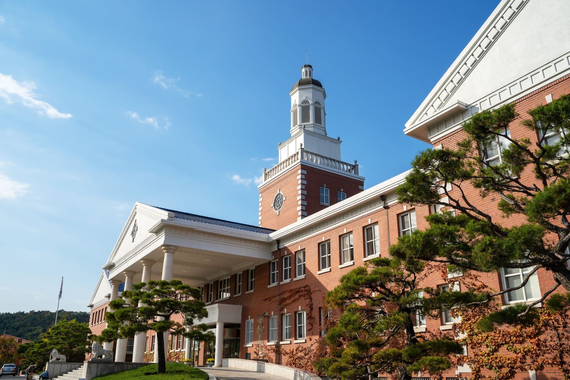 韓國最美大學校園推薦｜首爾 6 大名校：SKY、梨大、建大賞楓賞櫻與包車交通攻略