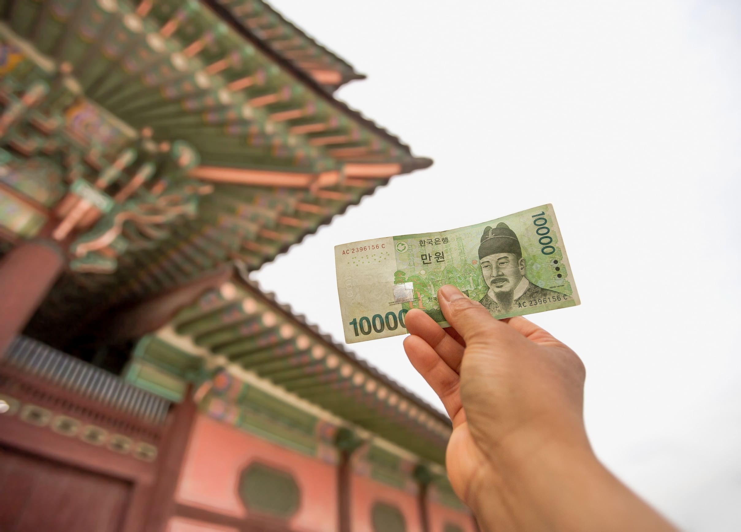 韓國旅遊現金要帶多少？2026刷卡、T-money與換錢建議