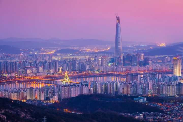 SEOUL SKY 樂天世界塔觀景台攻略｜門票、營業時間、交通與夜景時段