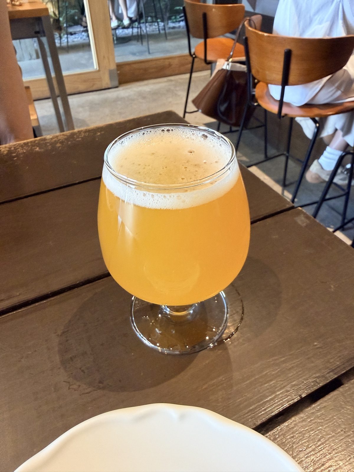 聖水洞用餐休息時享用的氣泡飲品