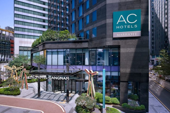 首爾江南 AC 酒店建築與入口