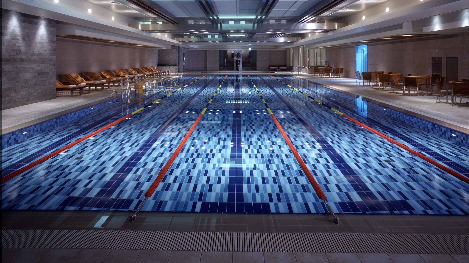 Soo Fitness & Spa 室內泳池與水道
