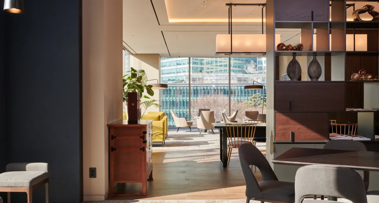 Lounge 9 的休憩空間與座椅