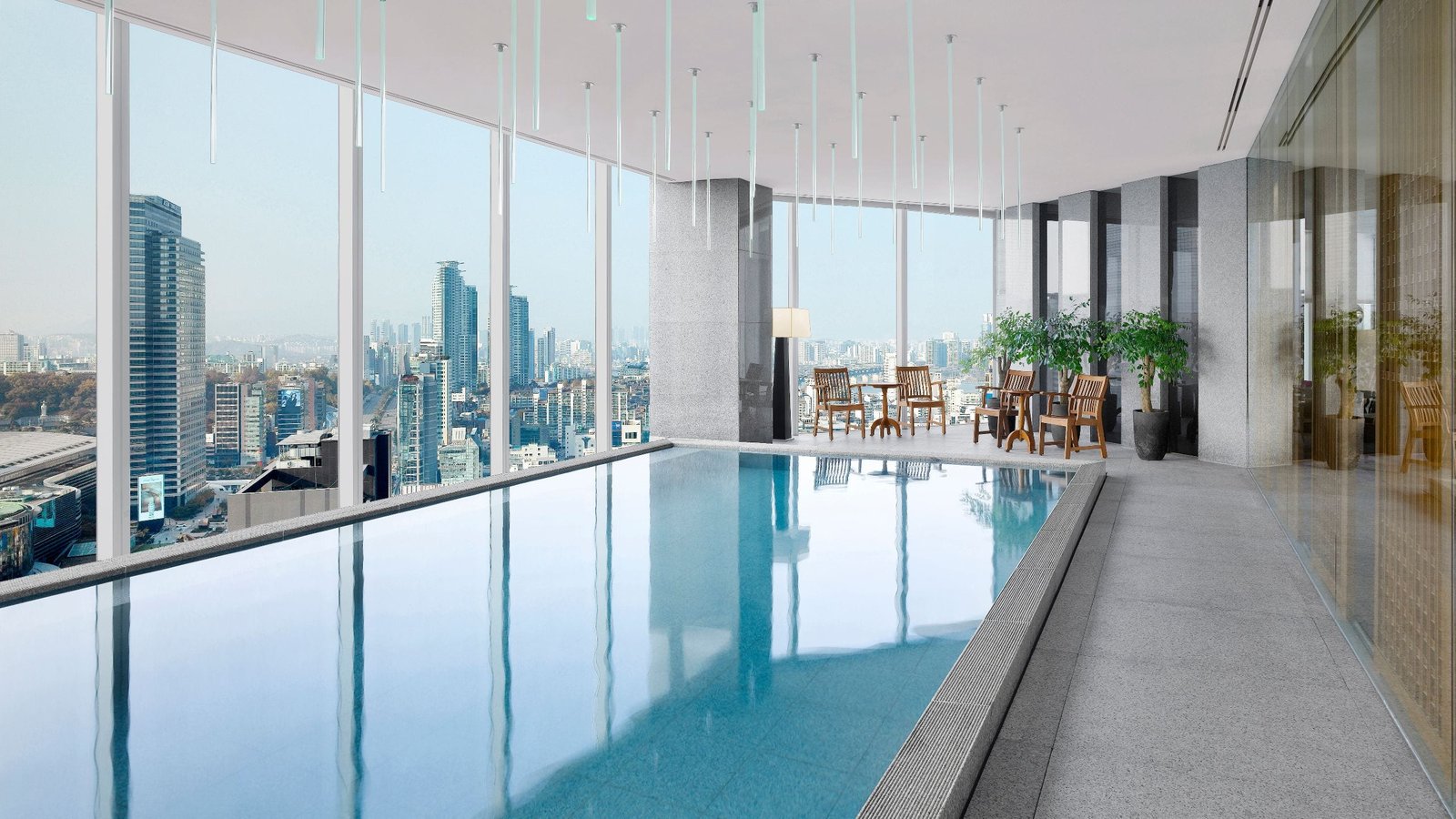Park Club 泳池的泳道與池畔