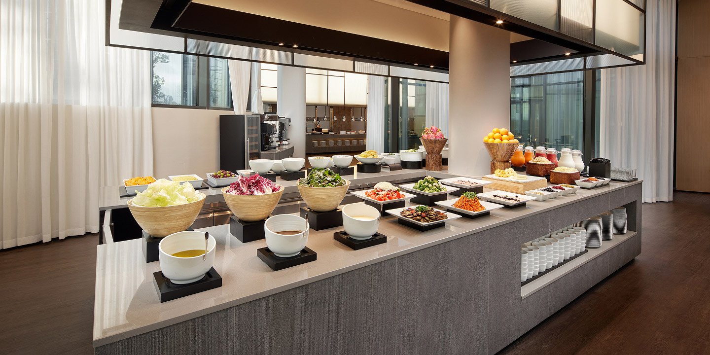 新羅舒泰 Plus 梨湖木筏的餐廳用餐空間