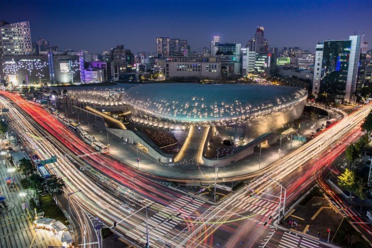 東大門設計廣場與周邊道路夜景