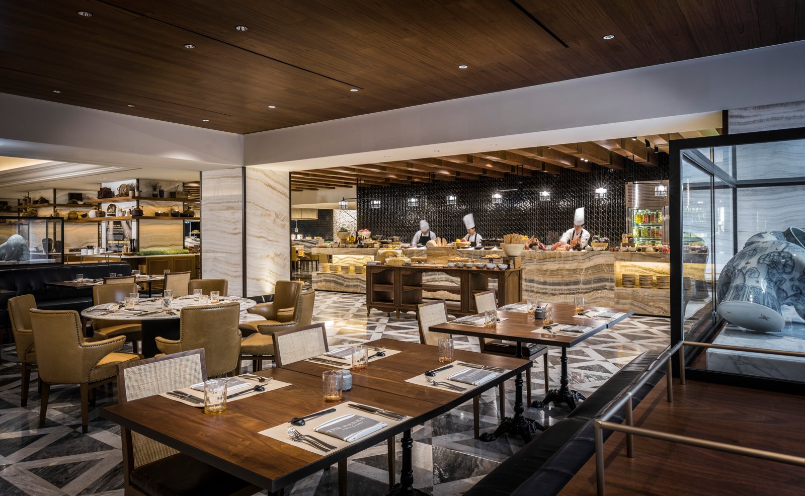 首爾四季酒店的 The Market Kitchen 自助餐區