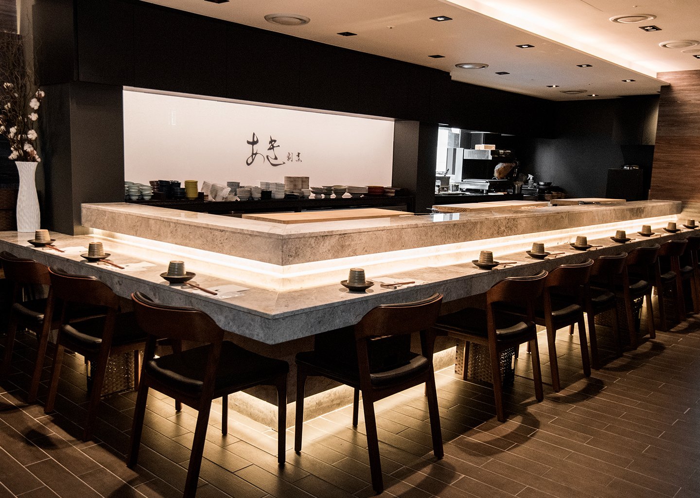 首爾 GLAD 汝矣島酒店的日式餐廳的吧檯座位
