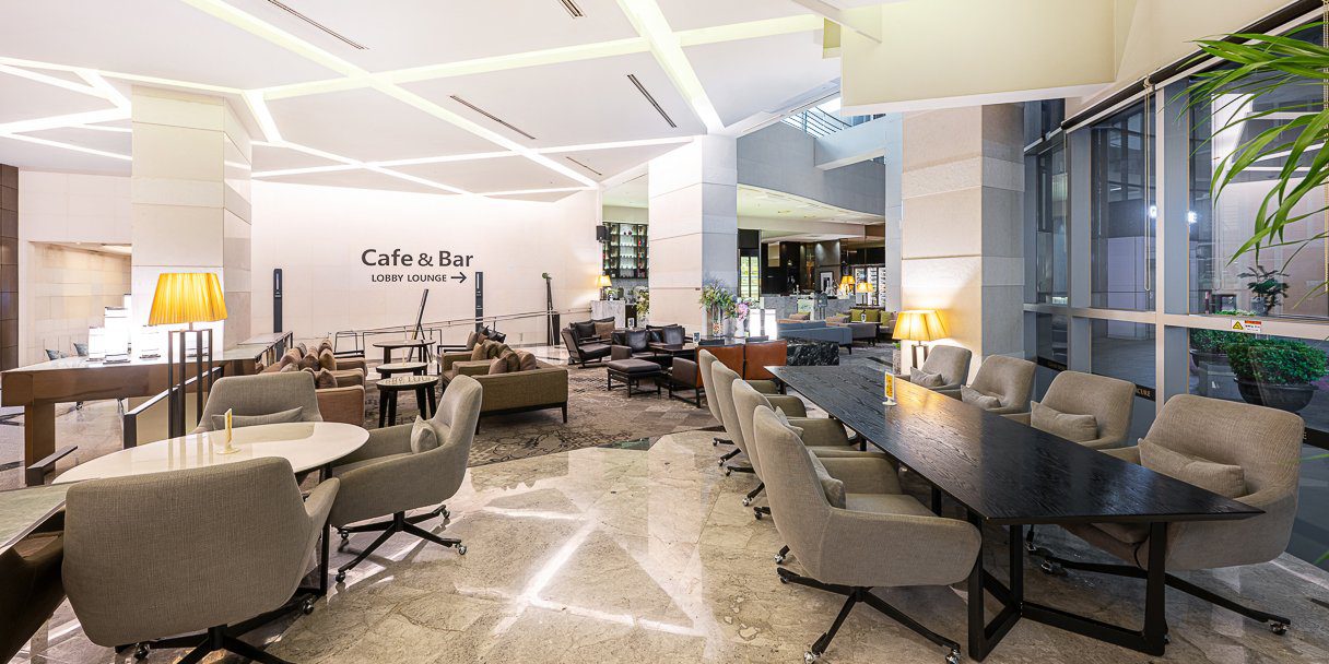 昌原格蘭德美居館大廳的 Cafe & Bar 酒廊座位