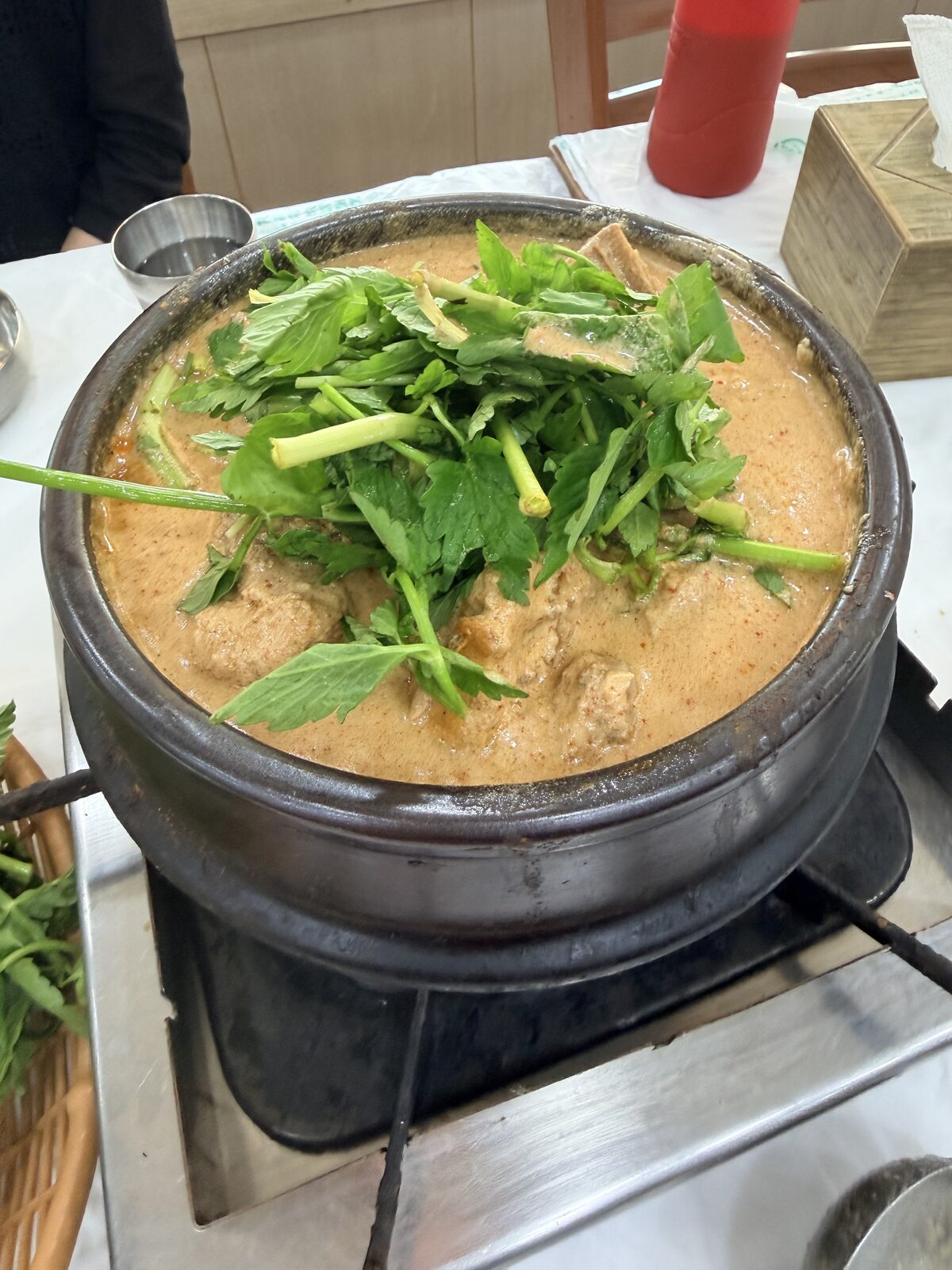 光州英美鴨肉湯攻略｜영미오리탕 老店背景、菜單與吃法實拍